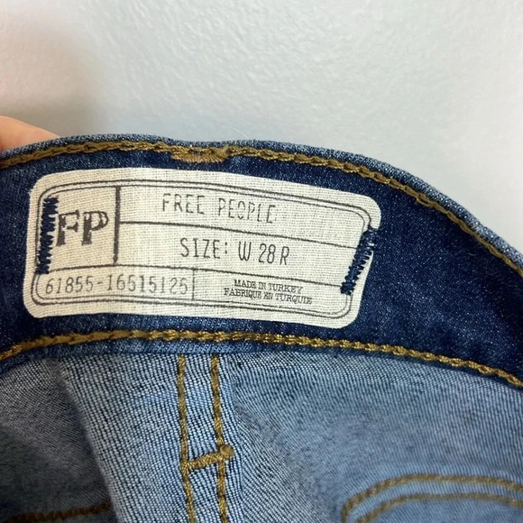 Free People Dark Wash Busted Skinny Jeans with Intentional Holes - Size 28 R - Picture 9 of 12